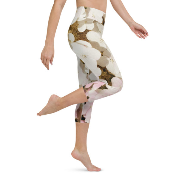 Floating Flower's - Yoga Capri Leggings - Image 4